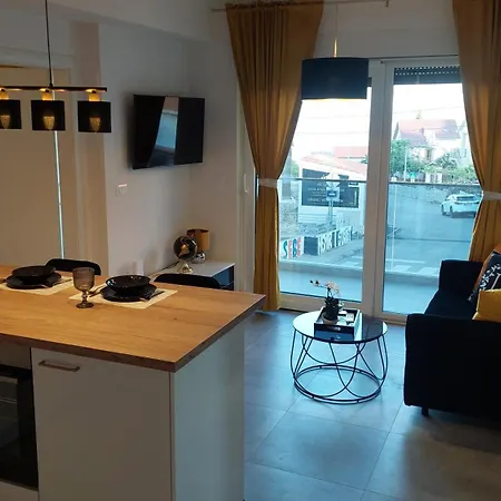 Modern Luxury Diva 1 , 4 Stars, Ciovo, Okrug Apartment *