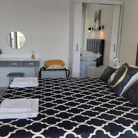 Modern Luxury Diva 1 , 4 Stars, Ciovo, Okrug Apartment Trogir