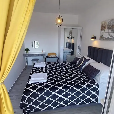 Modern Luxury Diva 1 , 4 Stars, Ciovo, Okrug Apartment *