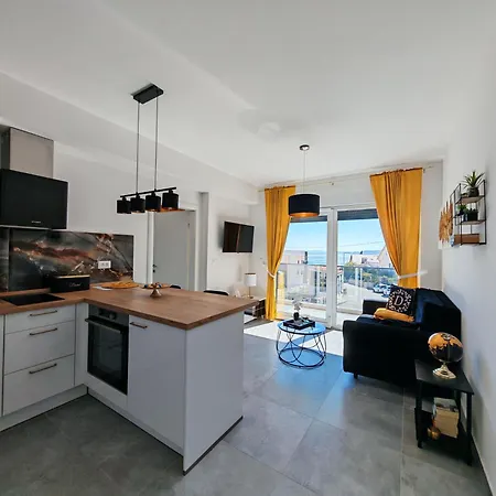 Modern Luxury Diva 1 , 4 Stars, Ciovo, Okrug *