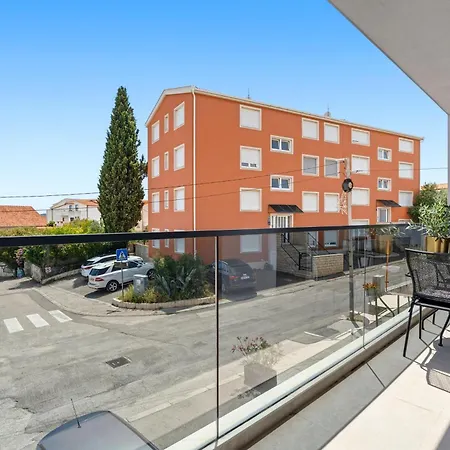 Modern Luxury Diva 1 , 4 Stars, Ciovo, Okrug Apartment *