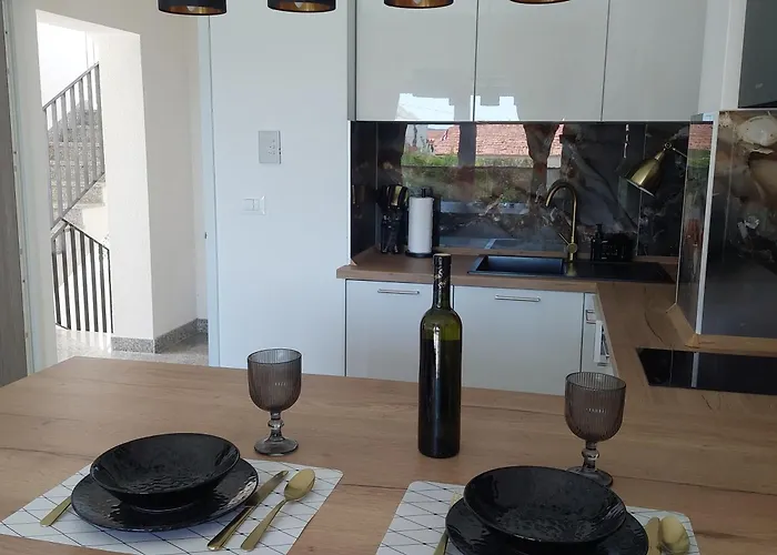 Modern Luxury Diva 1 , 4 Stars, Ciovo, Okrug *