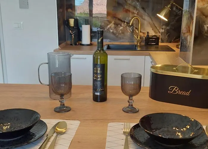 Modern Luxury Diva 1 , 4 Stars, Ciovo, Okrug